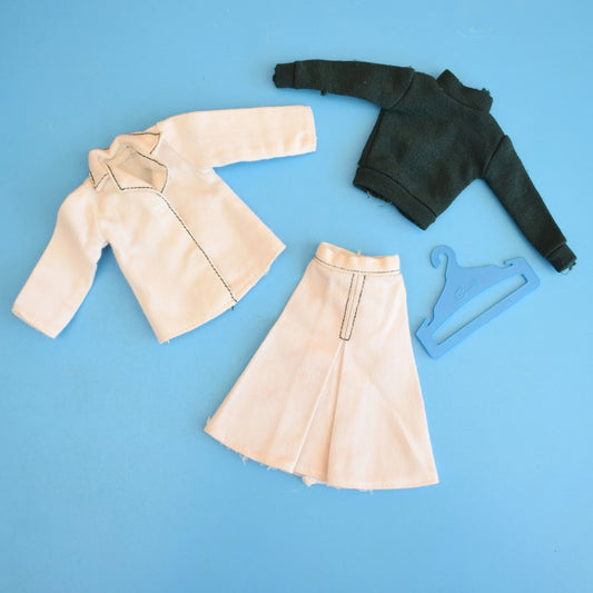 Vintage 1970s Sindy Mix & Match Green / White Set