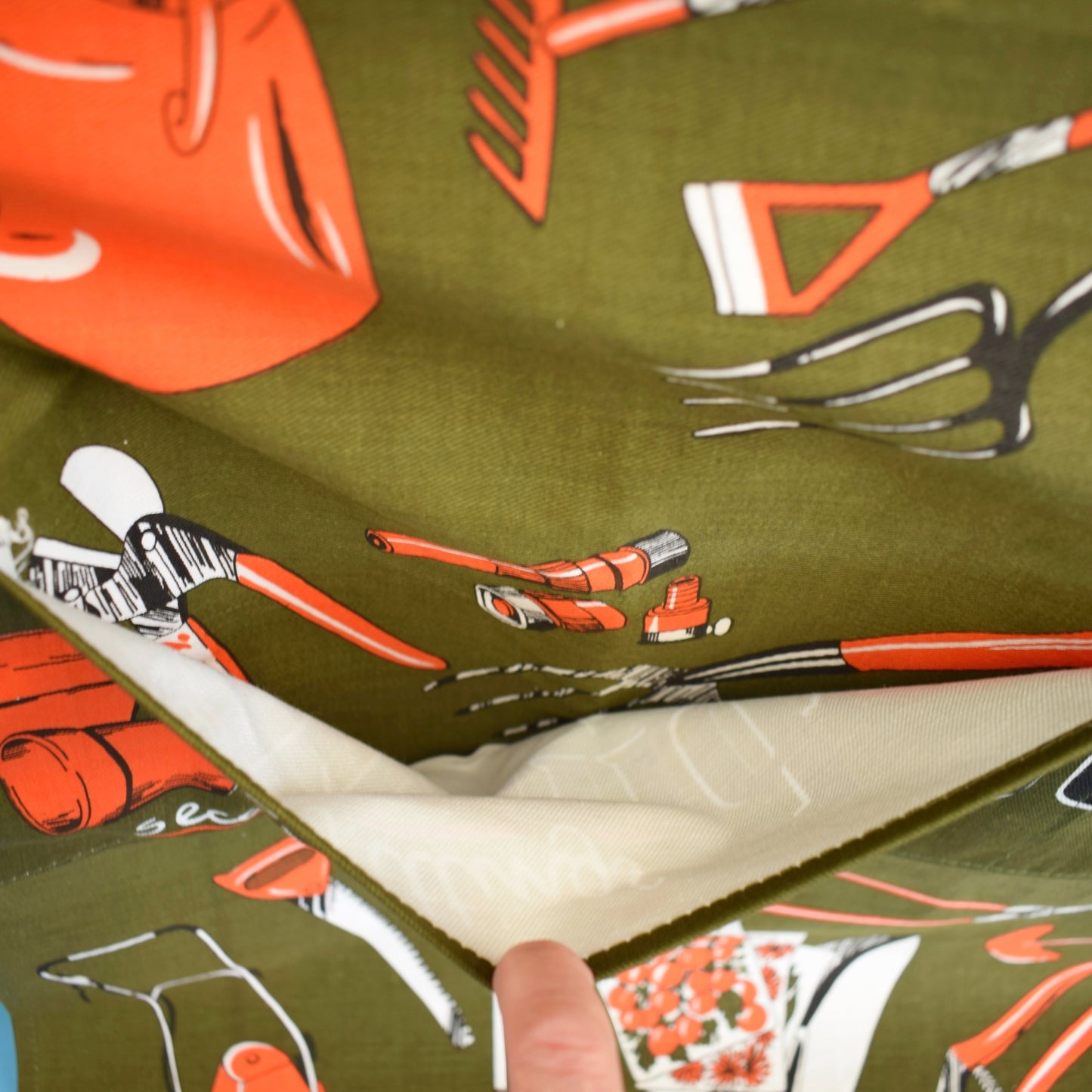 Vintage 1970s Full Apron - Gardening - Handy Gardener