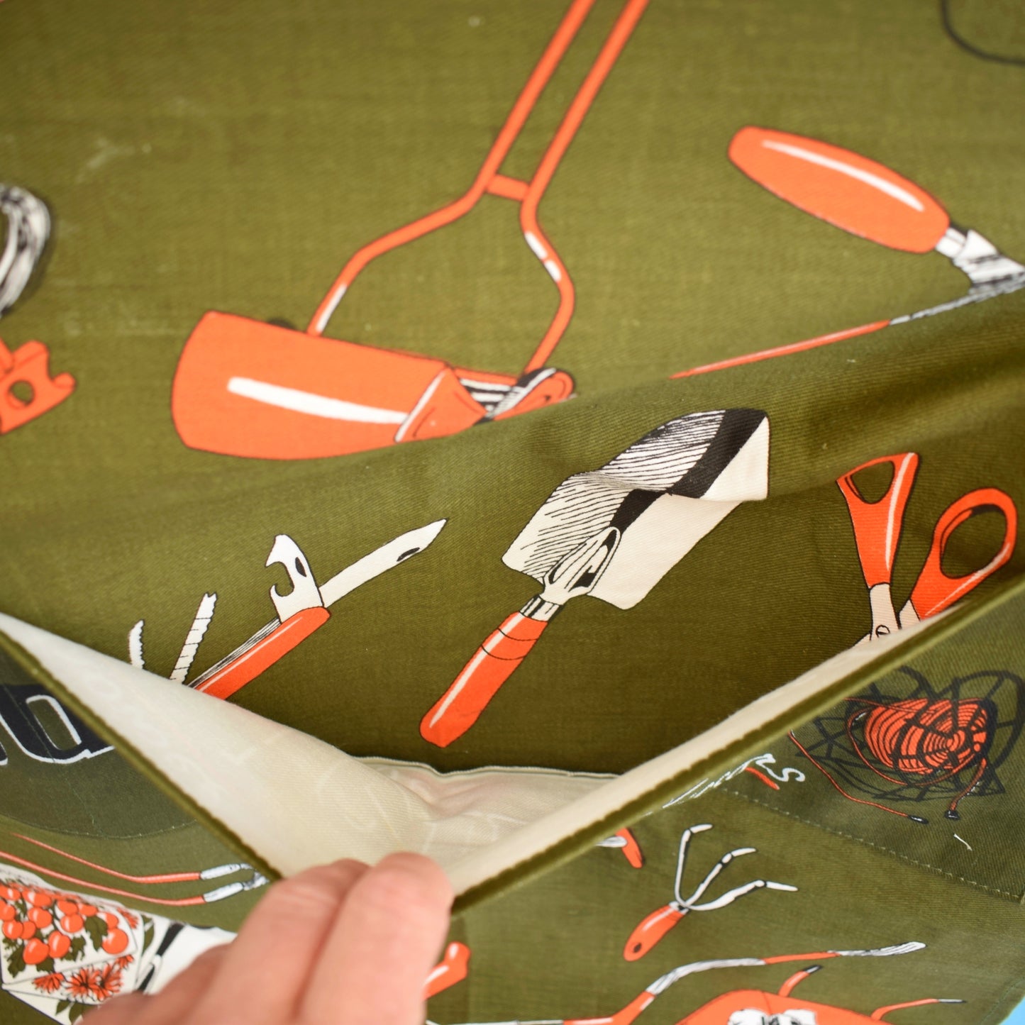 Vintage 1970s Full Apron - Gardening - Handy Gardener