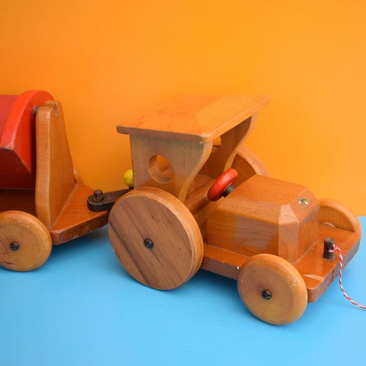 Vintage 1960s Wooden Train / Carriages - Escor