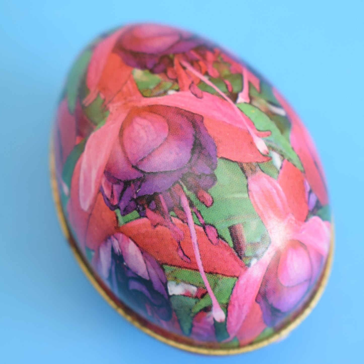 Vintage 1980s Egg Shaped Tins / Soap - Floral