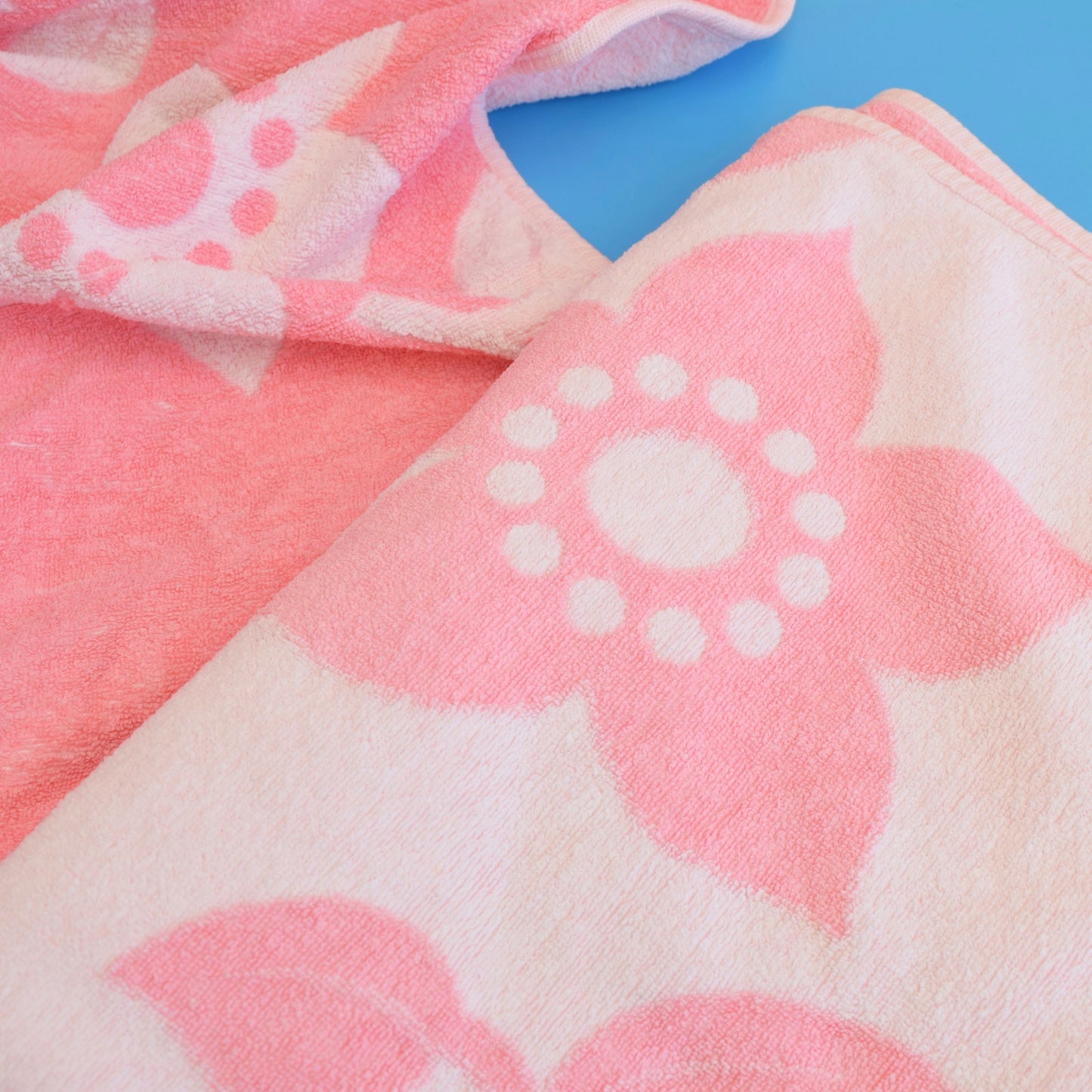 Vintage 1970s Cotton Bath Towel - Pink Flowers (2 Available)