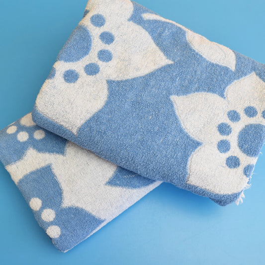 Vintage 1970s Cotton Bath Towel - Blue Flowers (2 Available)