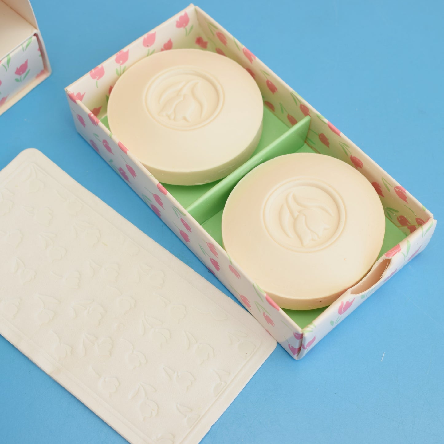 Vintage 1980s Avon Soap Keepsake Set / Drawers