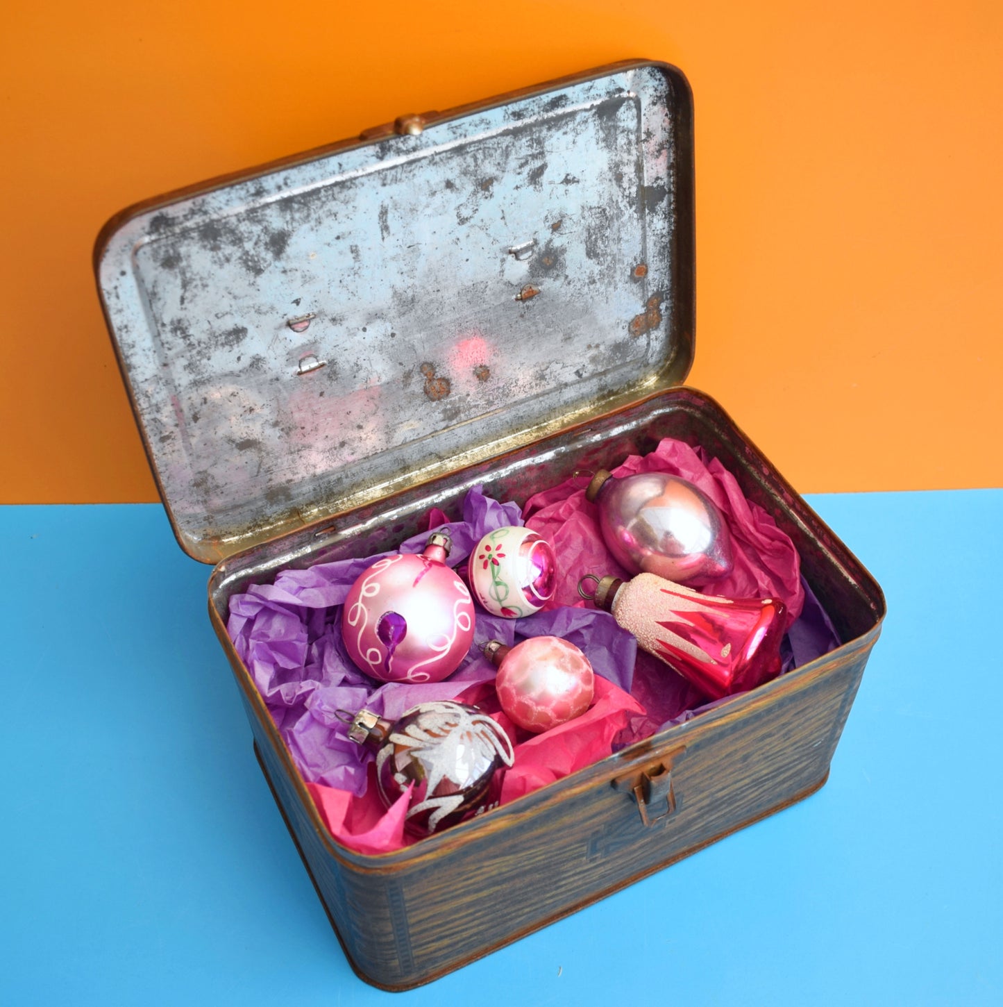 Vintage 1960s Glass Christmas Baubles - Edwardian Lunch Box Tin -Purple & Pink by Pineapple Retro