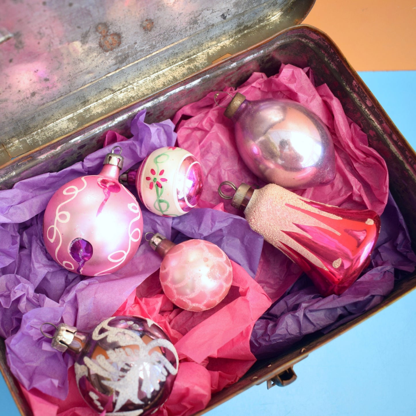 Vintage 1960s Glass Christmas Baubles - Edwardian Lunch Box Tin -Purple & Pink by Pineapple Retro