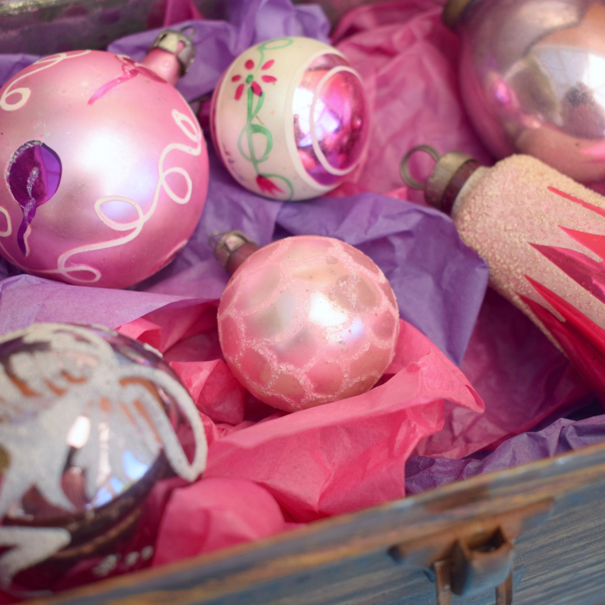 Vintage 1960s Glass Christmas Baubles - Edwardian Lunch Box Tin -Purple & Pink by Pineapple Retro
