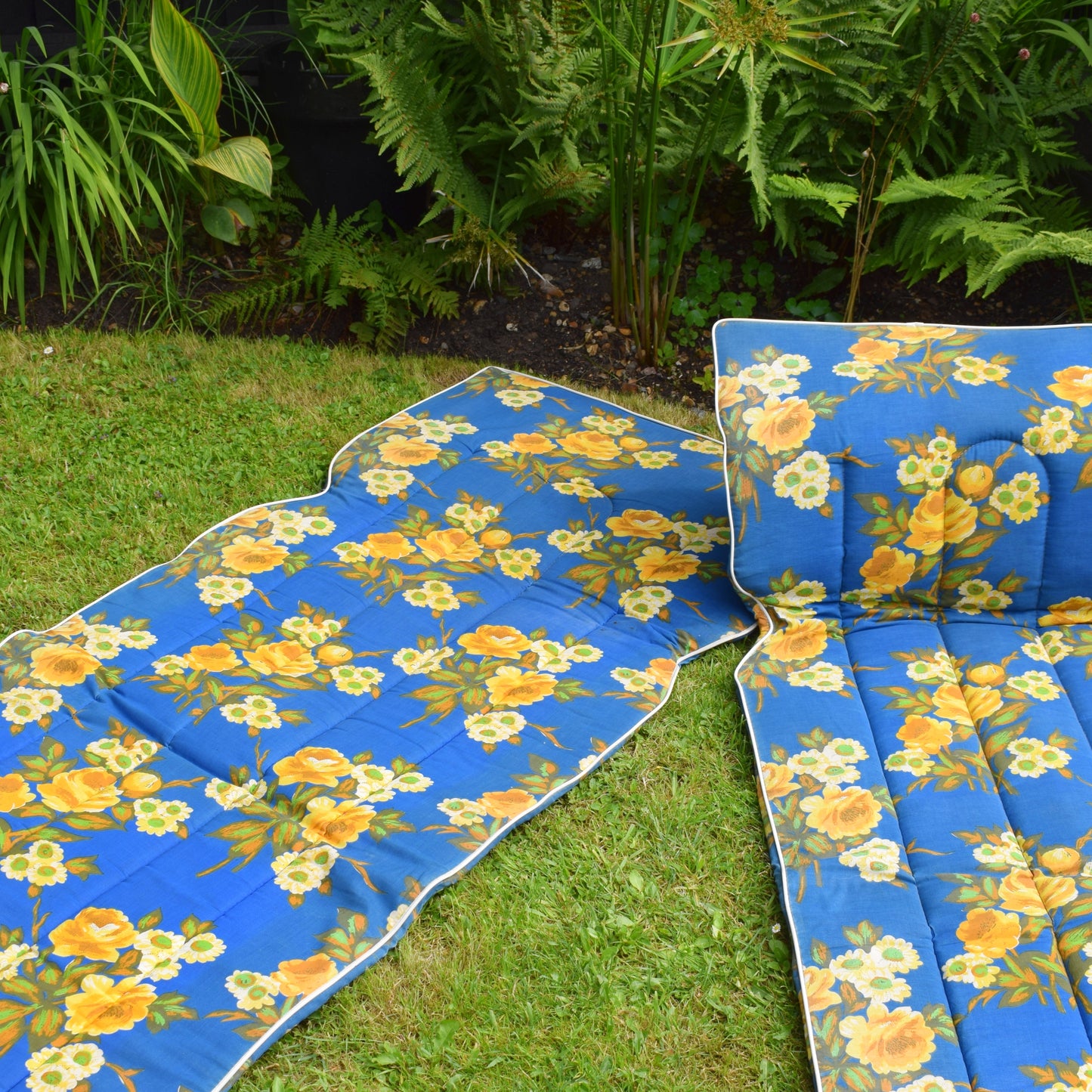 Vintage 1970s Padded Long Cushion / Lounger Mattress - Blue Flowers