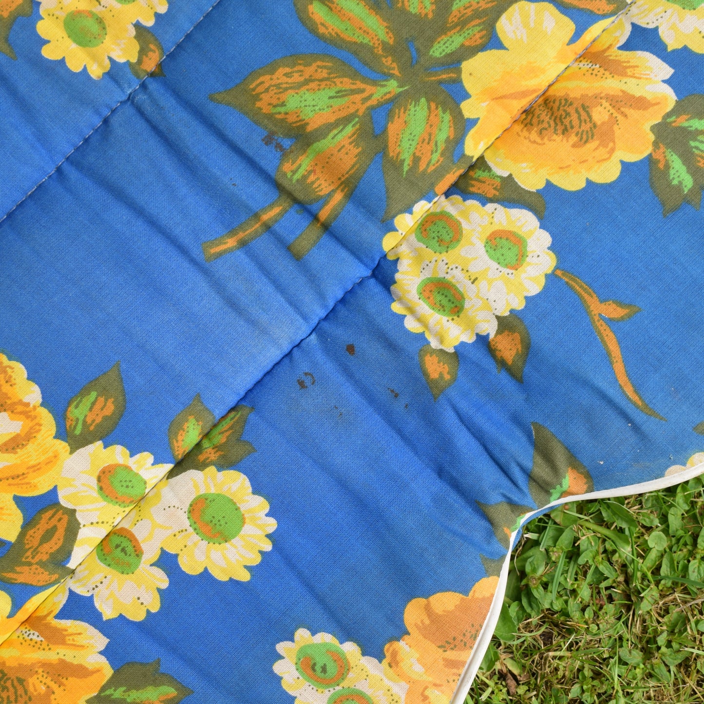 Vintage 1970s Padded Long Cushion / Lounger Mattress - Blue Flowers
