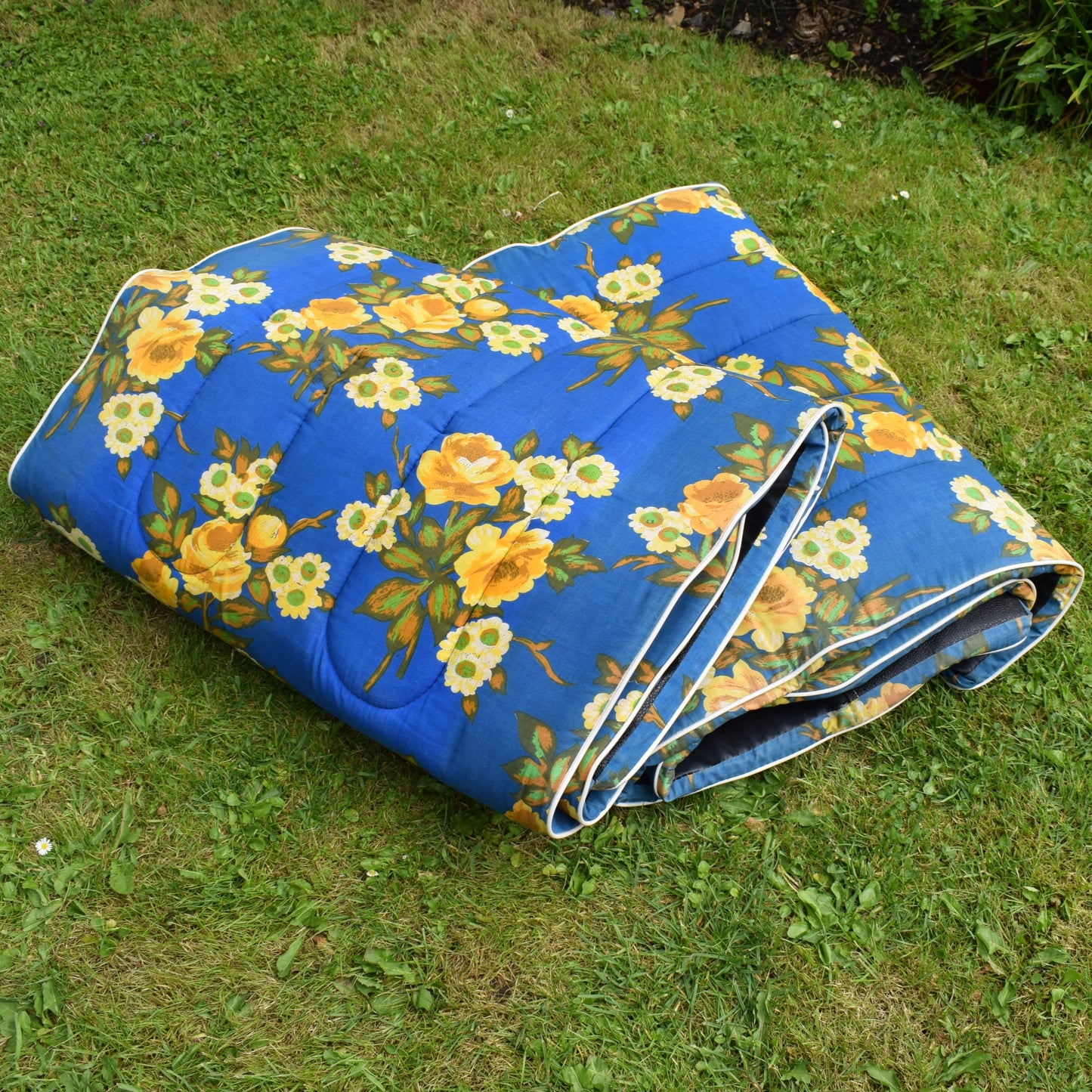Vintage 1970s Padded Long Cushion / Lounger Mattress - Blue Flowers