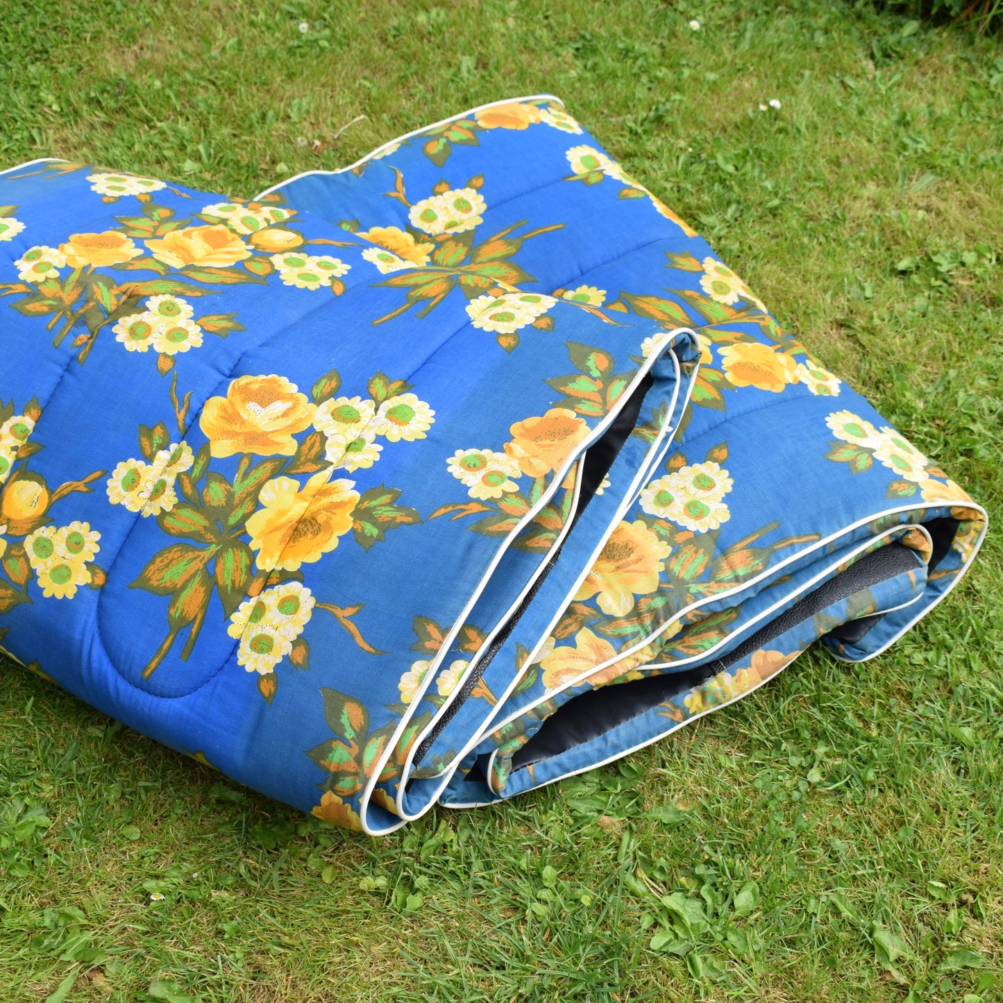 Vintage 1970s Padded Long Cushion / Lounger Mattress - Blue Flowers