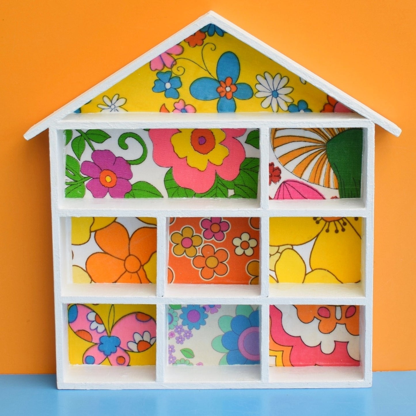 Vintage Retro Wooden House Display Unit - Wallpapered - Alice Apple