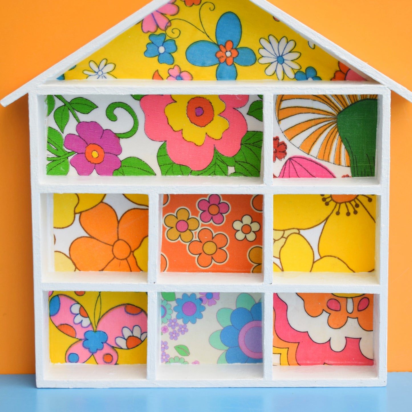 Vintage Retro Wooden House Display Unit - Wallpapered - Alice Apple