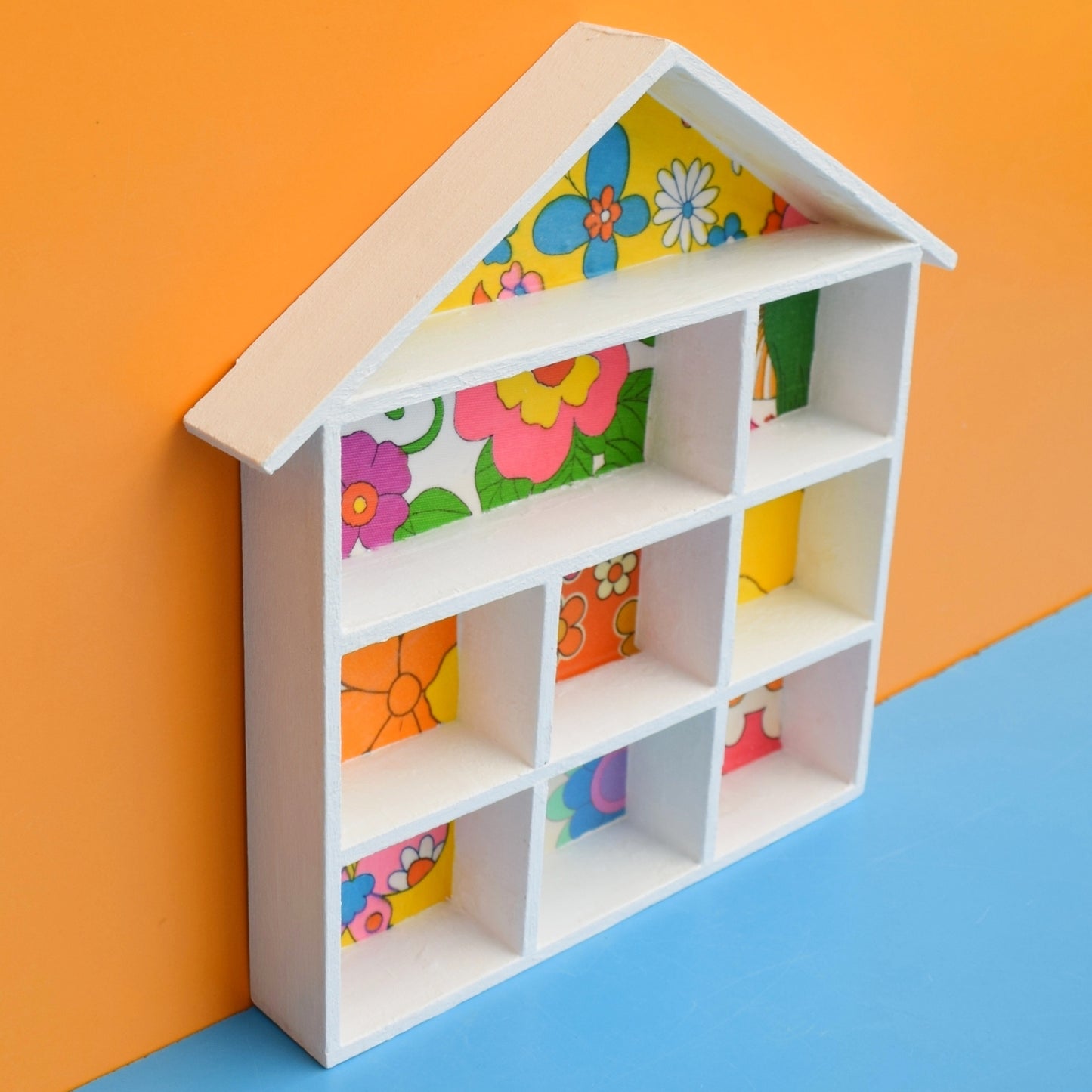 Vintage Retro Wooden House Display Unit - Wallpapered - Alice Apple