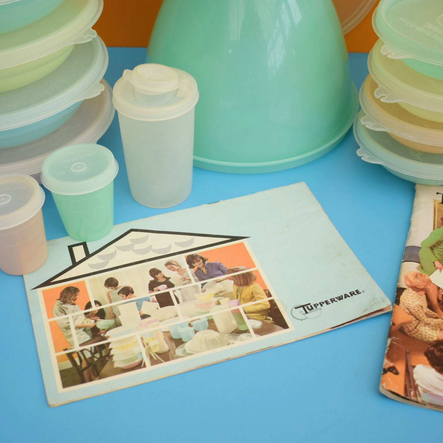 Vintage 1960s Plastic Tupperware Lidded Containers - Pastel Colours . by Pineapple Retro
