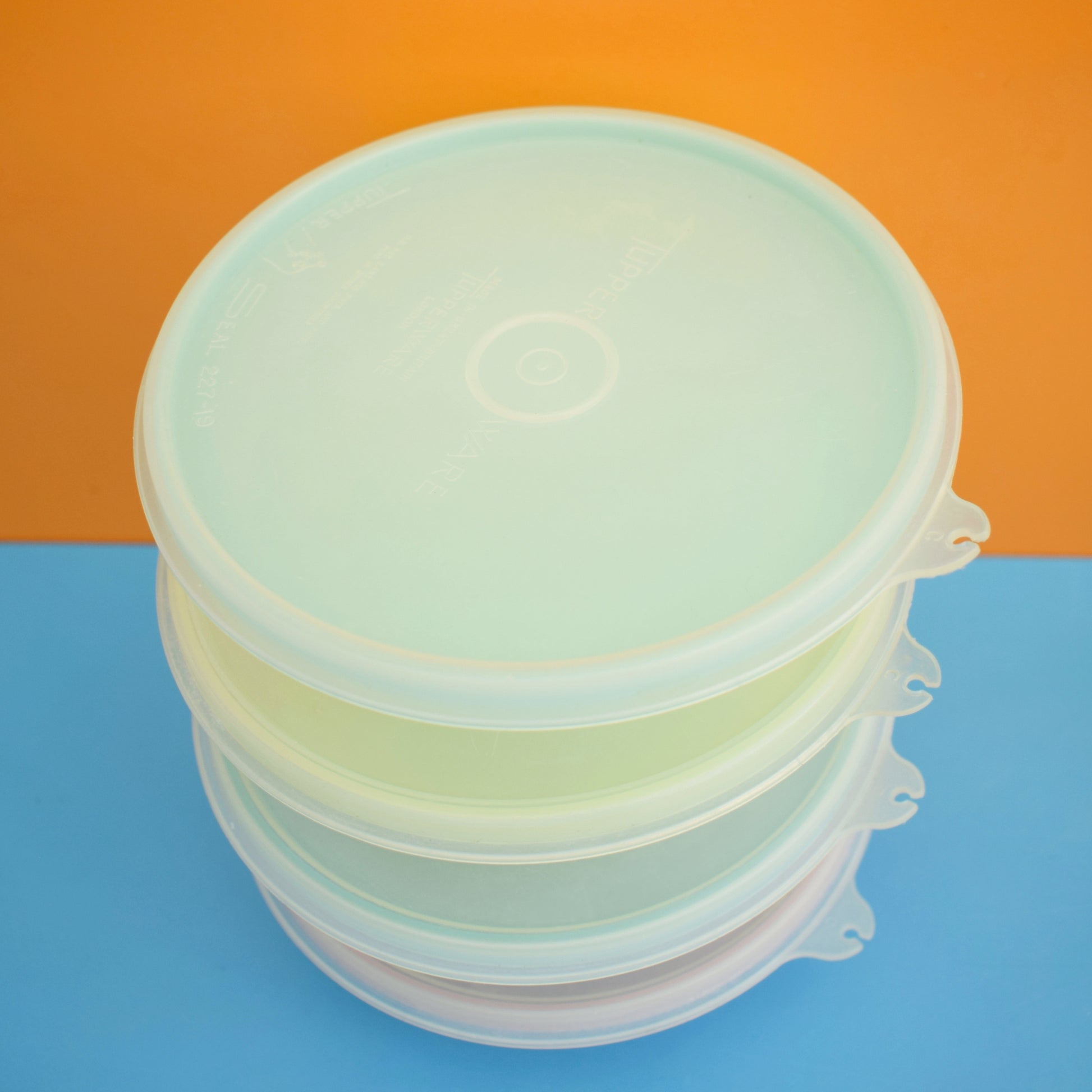Vintage 1960s Plastic Tupperware Lidded Containers - Pastel Colours . by Pineapple Retro
