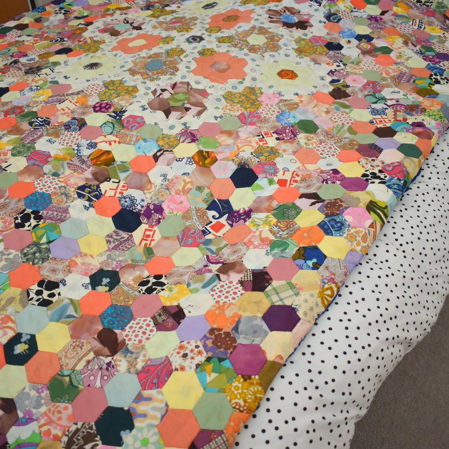 Vintage 1970s Fabric Patchwork Quilt / Bedcover