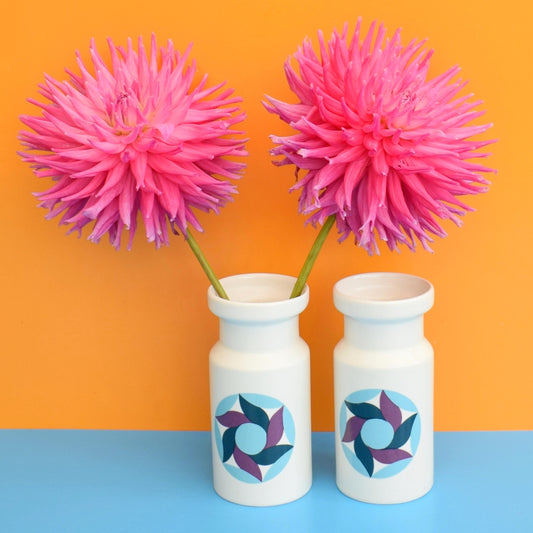 Vintage 1970s Sylvac Pinwheel Vase - Purple / Blue by Vintage