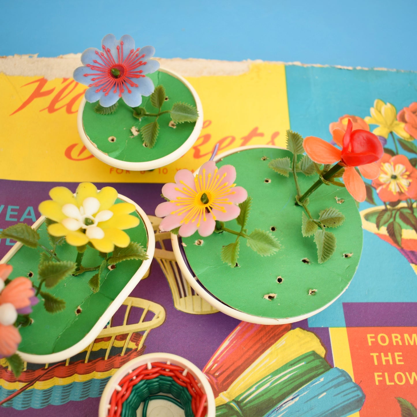 Vintage 1960s Plastic Flower Baskets Kit / Plastic Flower Kit by Pineapple Retro