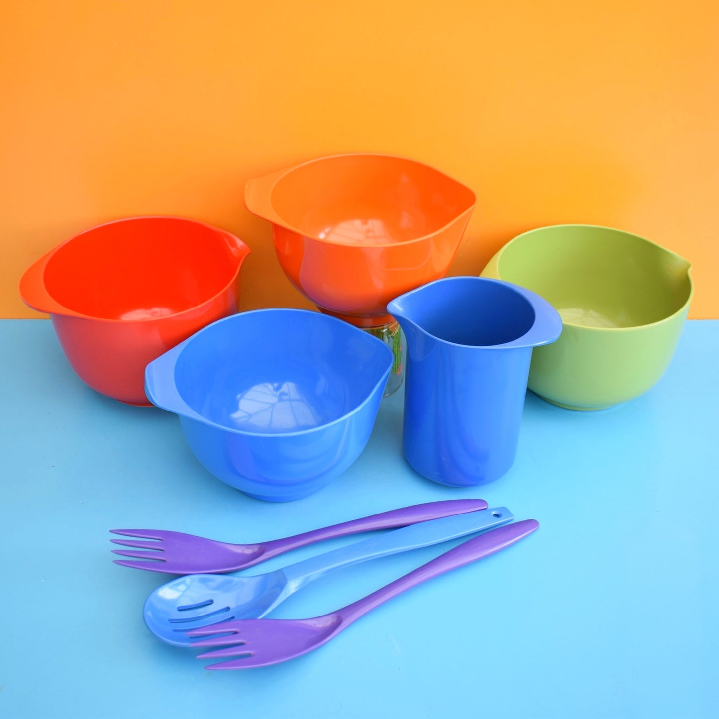 Vintage 1970s Plastic Bowls/ Utensils / Jug - Rosti / Addis