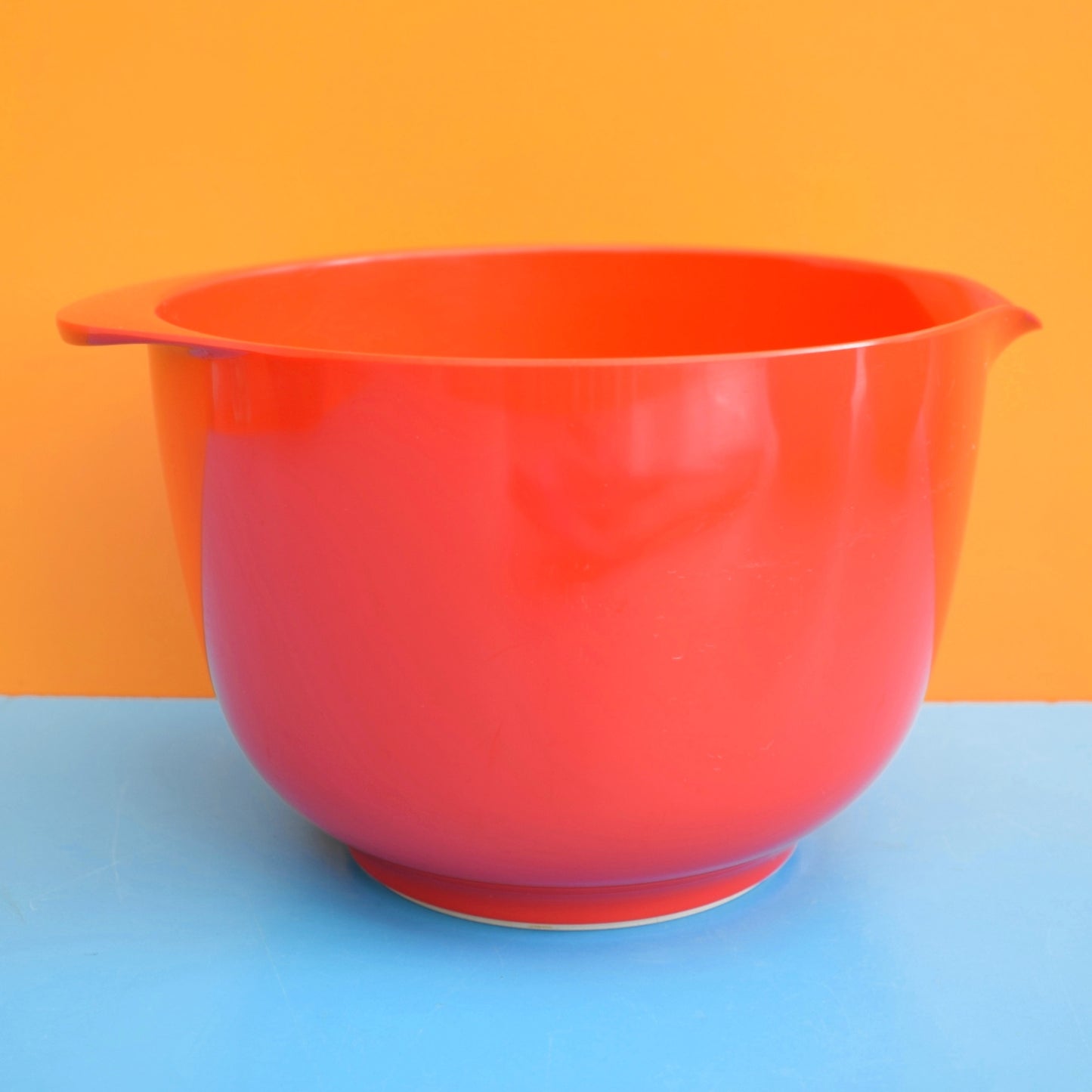 Vintage 1970s Plastic Bowls/ Utensils / Jug - Rosti / Addis