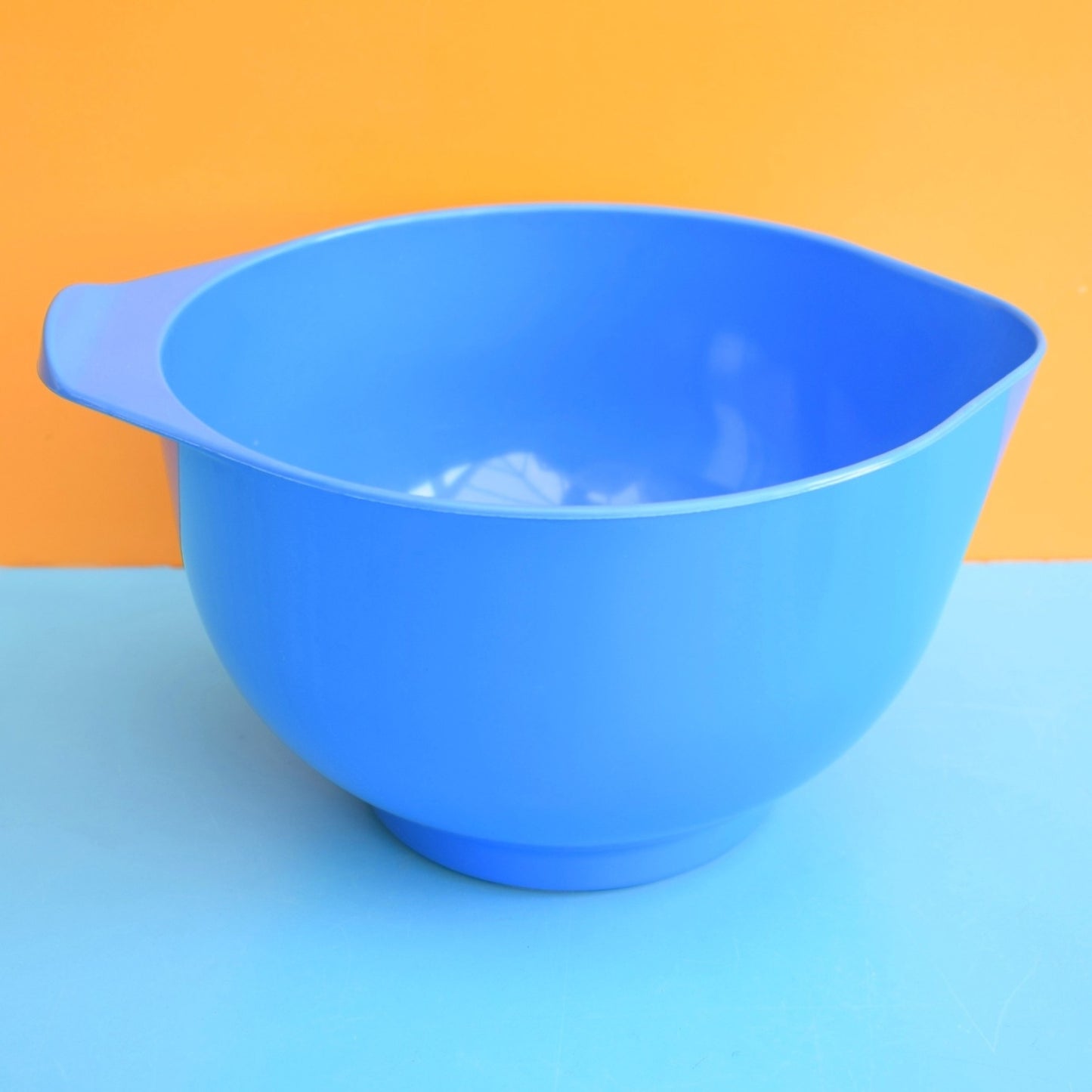 Vintage 1970s Plastic Bowls/ Utensils / Jug - Rosti / Addis