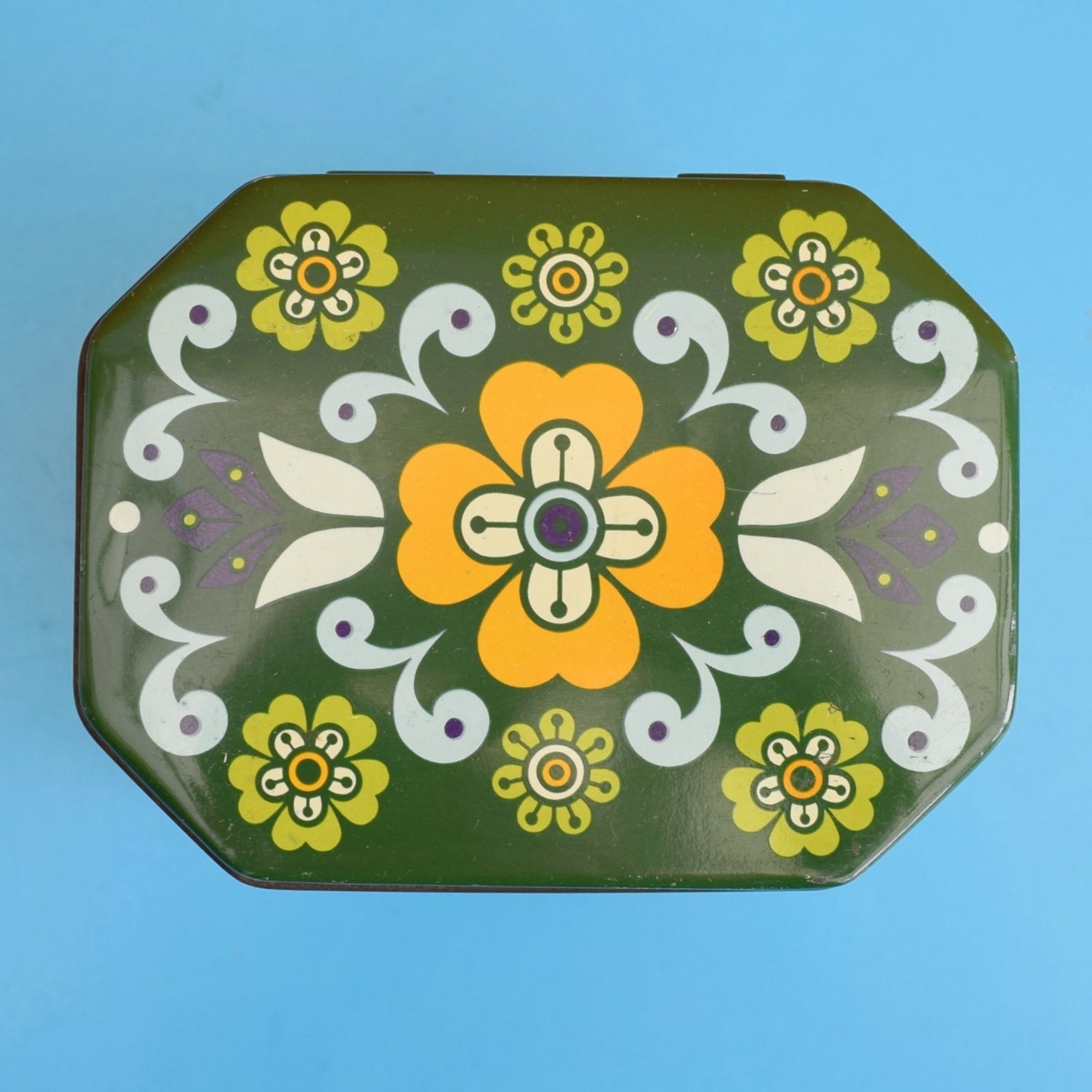 Vintage 1970s Metal Tin - Flower Design - Worcesterware - Green by Pineapple Retro