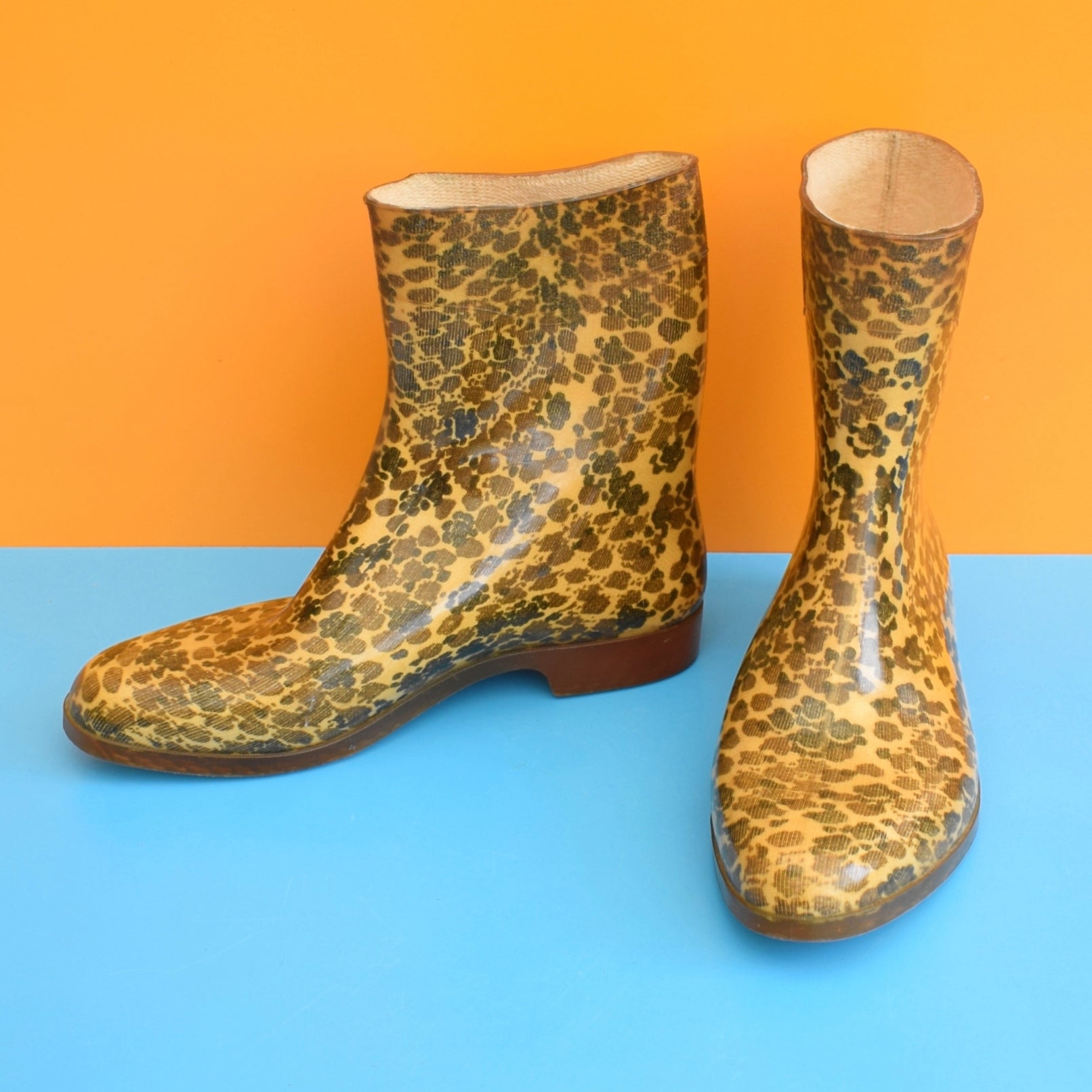 Vintage 1970s Short Leopard Print Wellies - Dunlop Sz 6 by Vintage