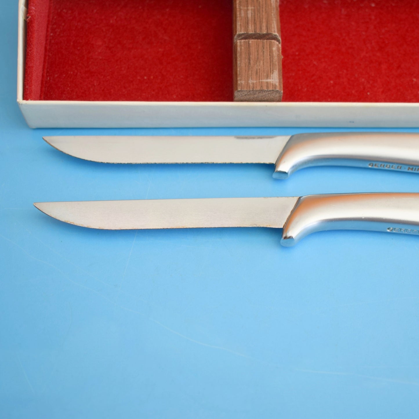 Vintage 1970s Steak Knives x2 - Gerber Legendary Blades - Miming - Boxed