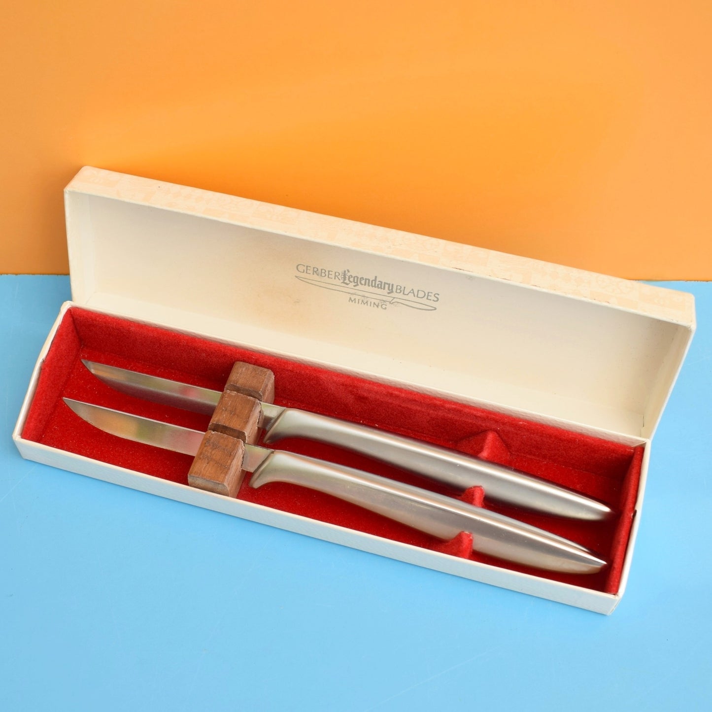 Vintage 1970s Steak Knives x2 - Gerber Legendary Blades - Miming - Boxed