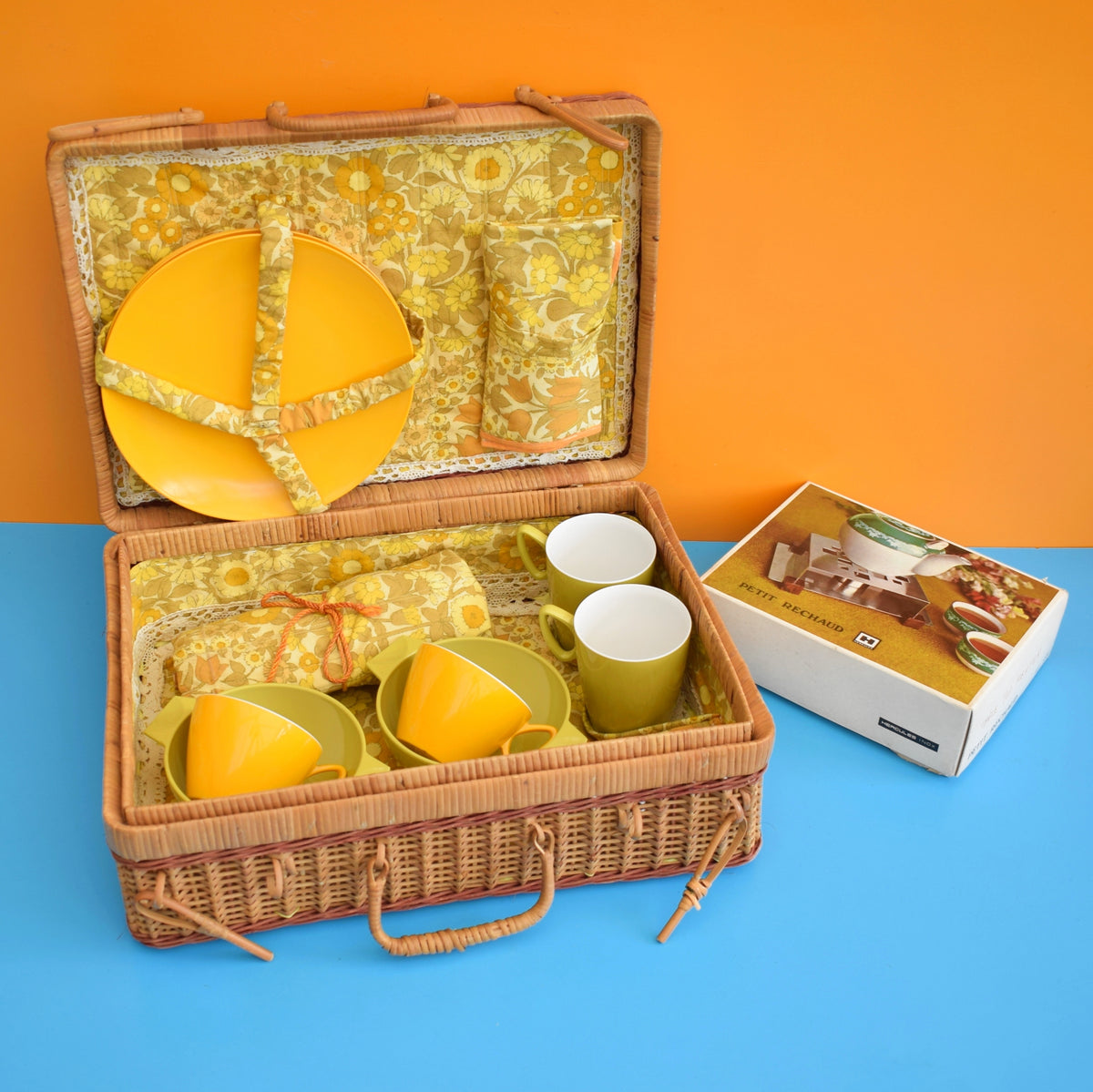 Vintage 1960s Picnic Basket Set - Pat Albeck Daisy Chain Fabric Lining by Vintage