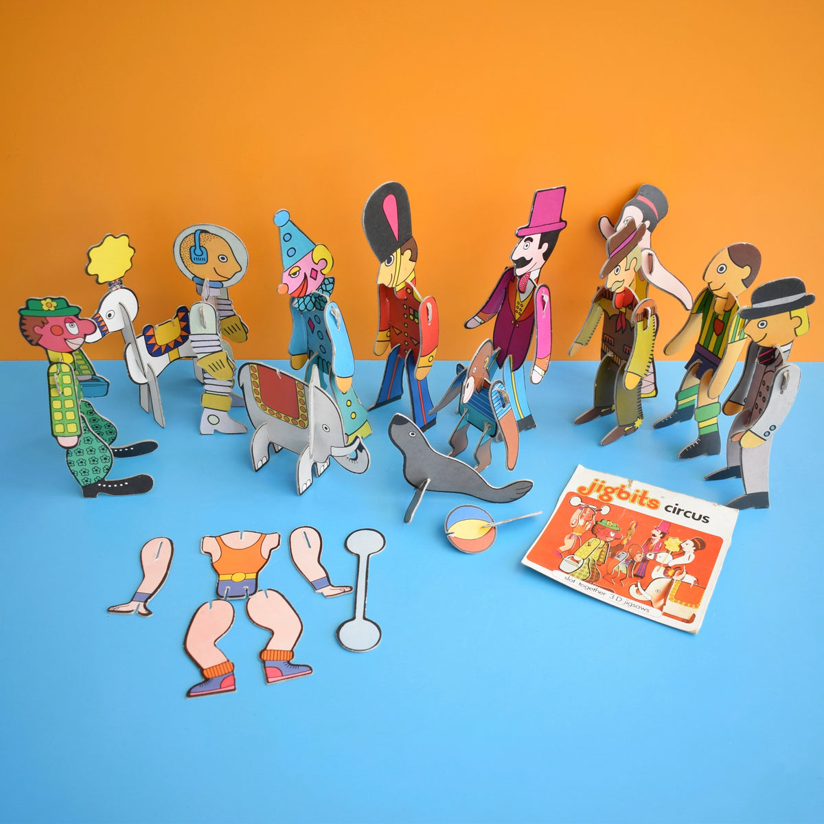 Vintage 1970s Jigbits 3D Cardboard Jigsaw Puzzle - Kiddicraft . by Pineapple Retro