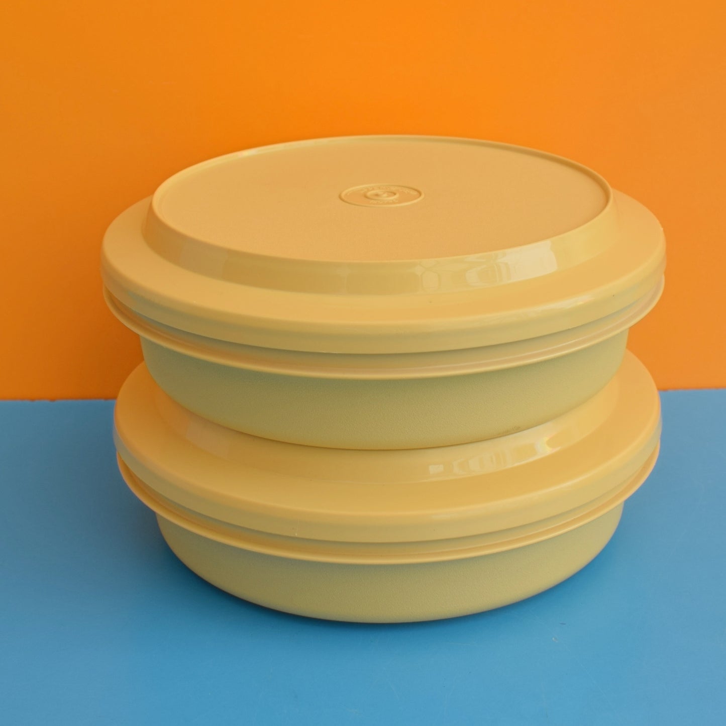 Vintage 1970s Tupperware Bowls/ Plates