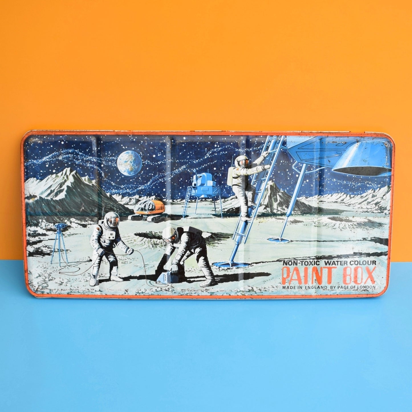 Vintage 1960s Set Of Paints In Tin - Great Graphics - Moon Landings / Space