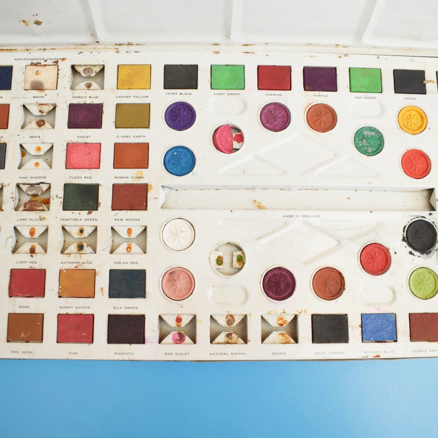 Vintage 1960s Set Of Paints In Tin - Great Graphics - Moon Landings / Space