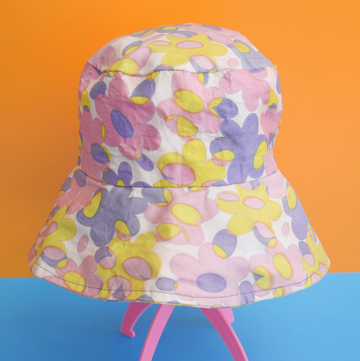 Vintage 1960s Bucket Hat - Flower Power - Lilac by Vintage