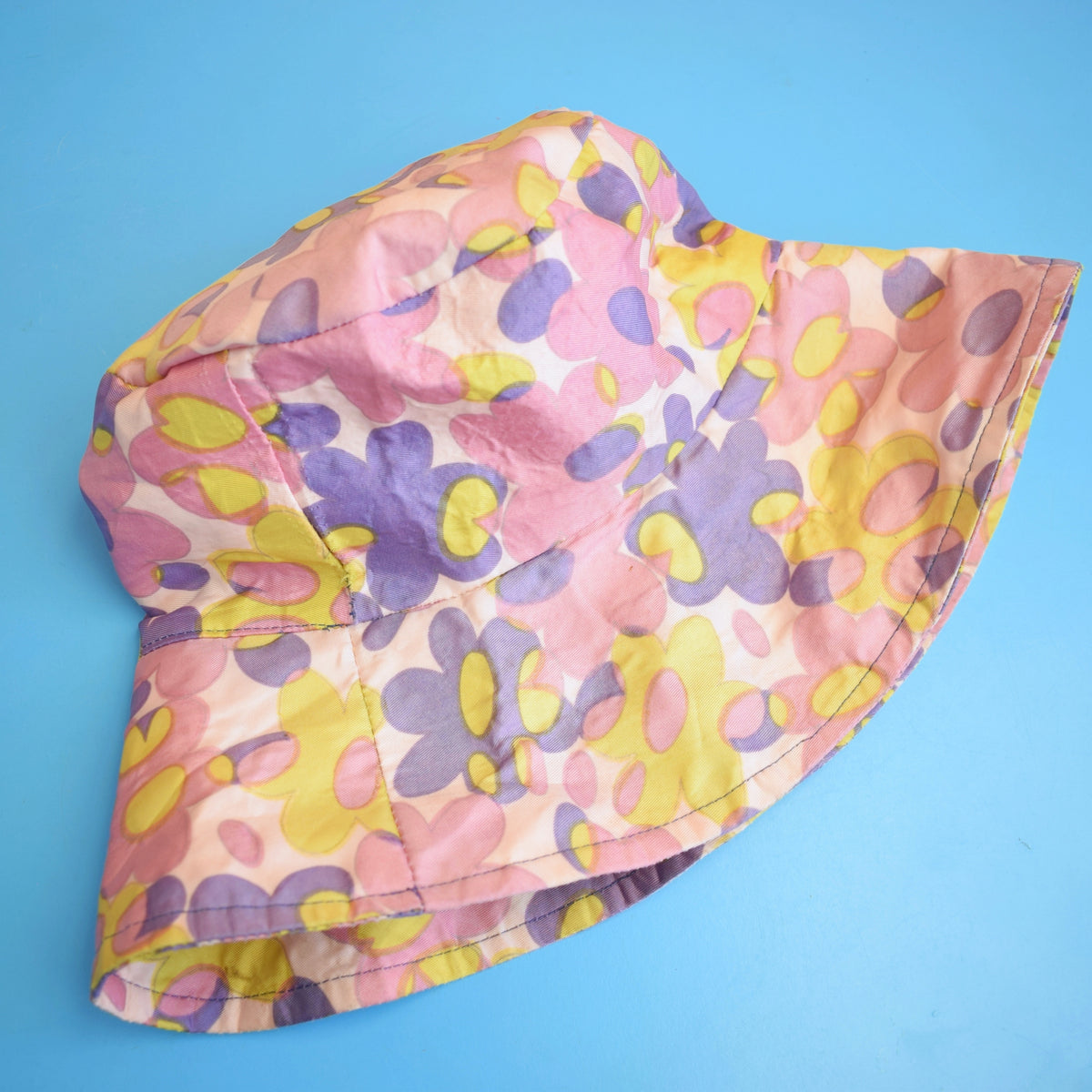 Vintage 1960s Bucket Hat - Flower Power - Lilac by Vintage