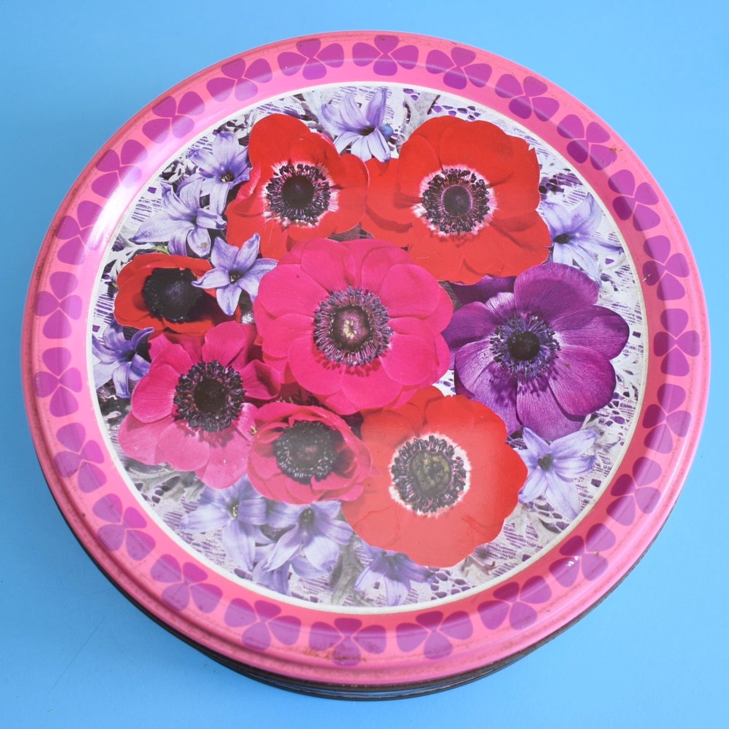 Vintage 1960s Metal Flower Tins - Flower Power