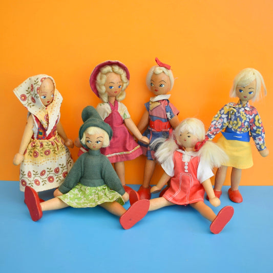 Vintage 1950s Wooden Polish Peg Dolls - Ladies