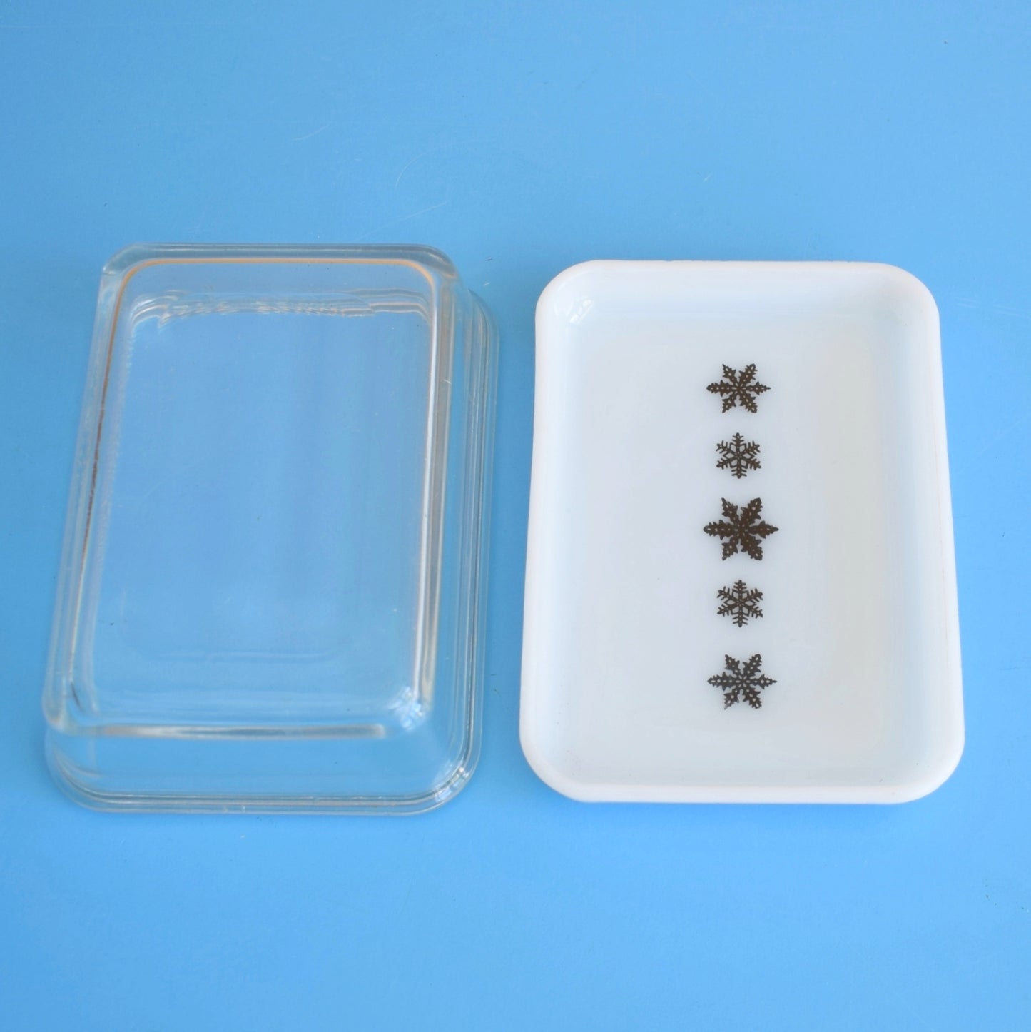 Vintage 1950s Pyrex - Rare Snowflake Butter Dish With Lid - Monochrome