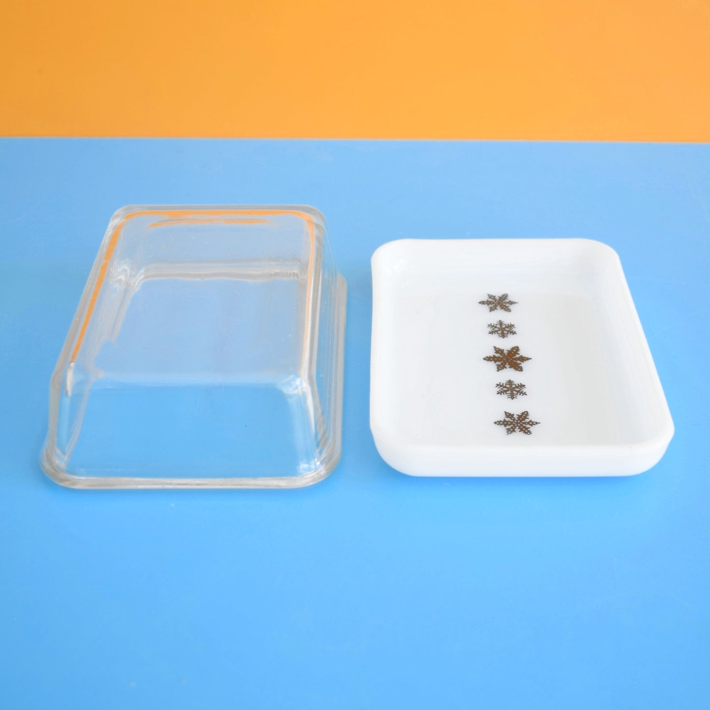 Vintage 1950s Pyrex - Rare Snowflake Butter Dish With Lid - Monochrome