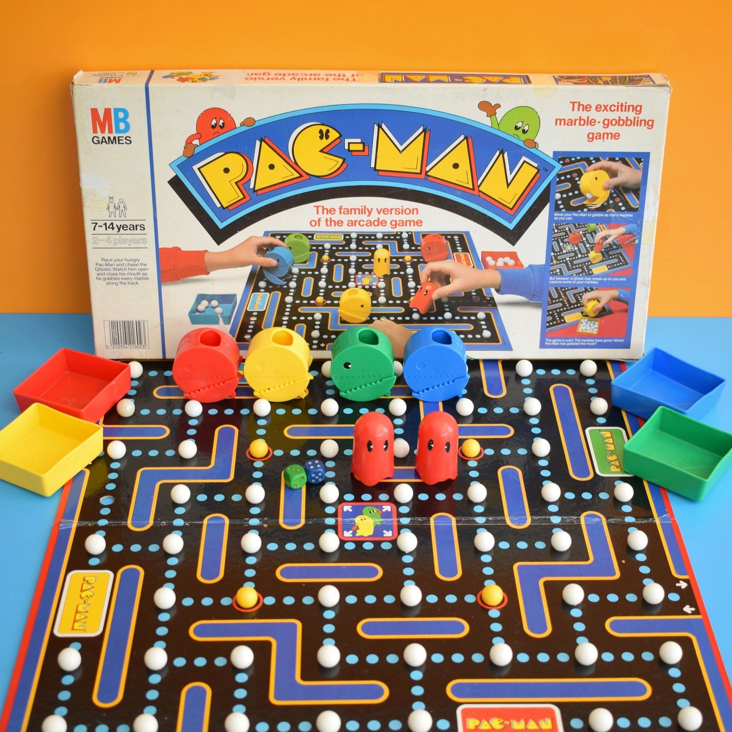 Vintage 1980s Pac Man Game - Great Graphics .