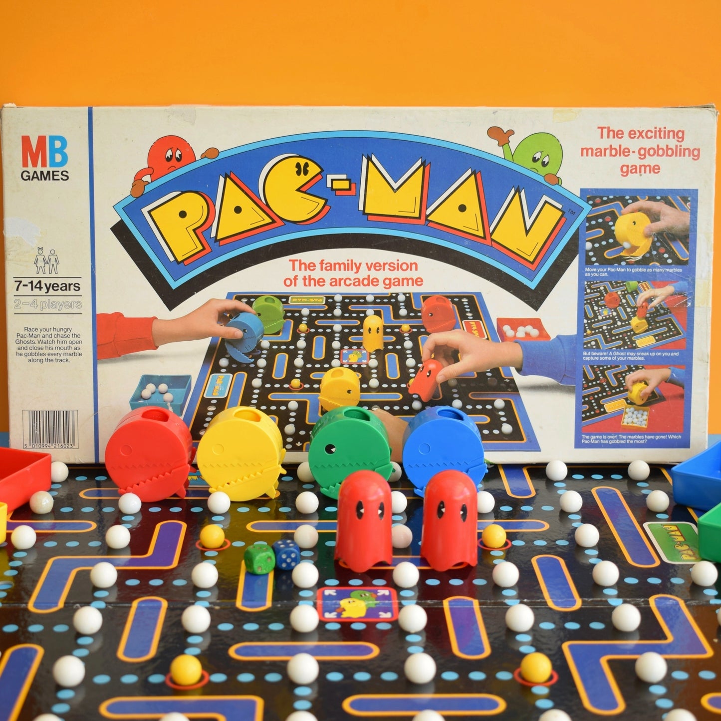 Vintage 1980s Pac Man Game - Great Graphics .