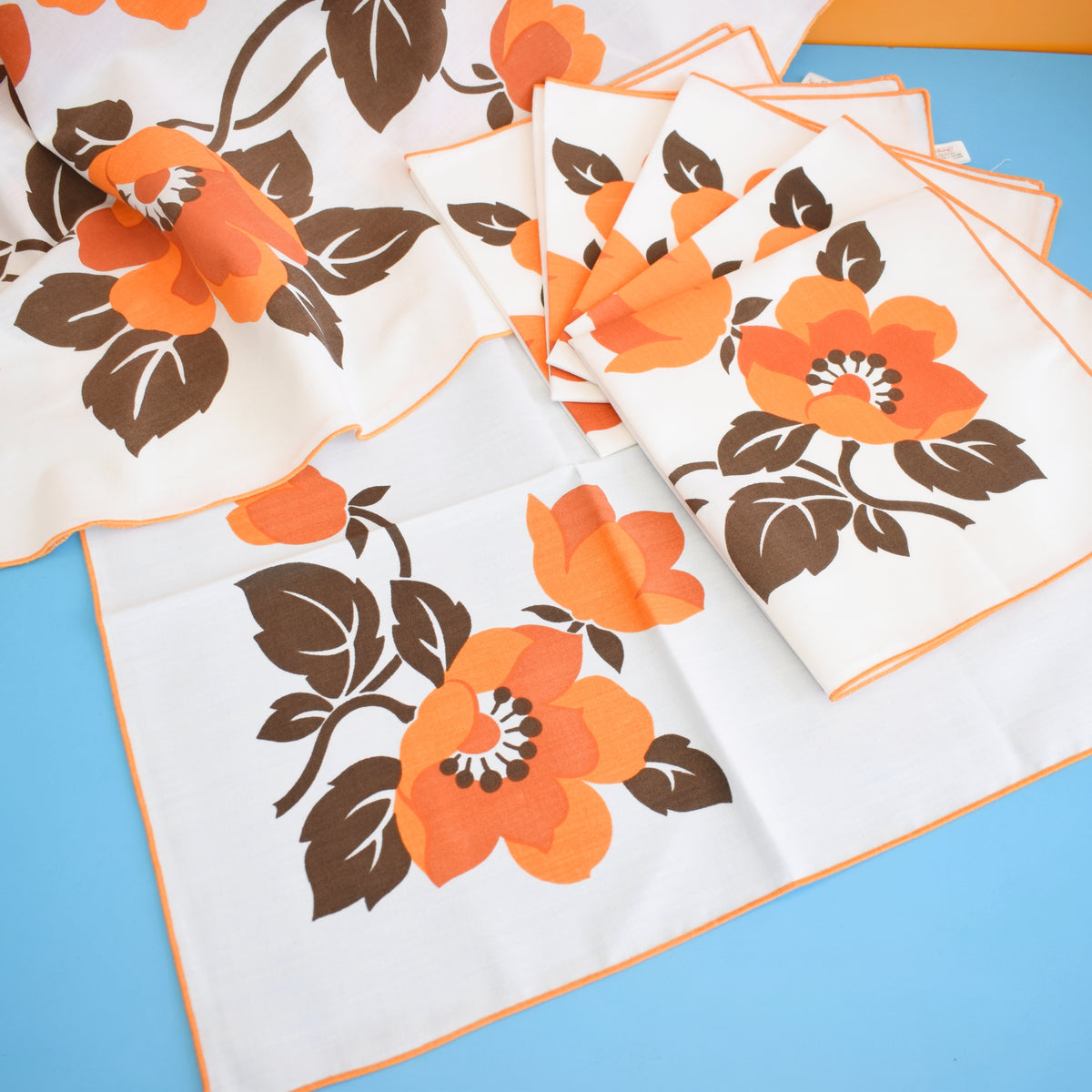 Vintage 1970s Round Tablecloth & Napkin Set - Flower- Orange - M&S by Pineapple Retro