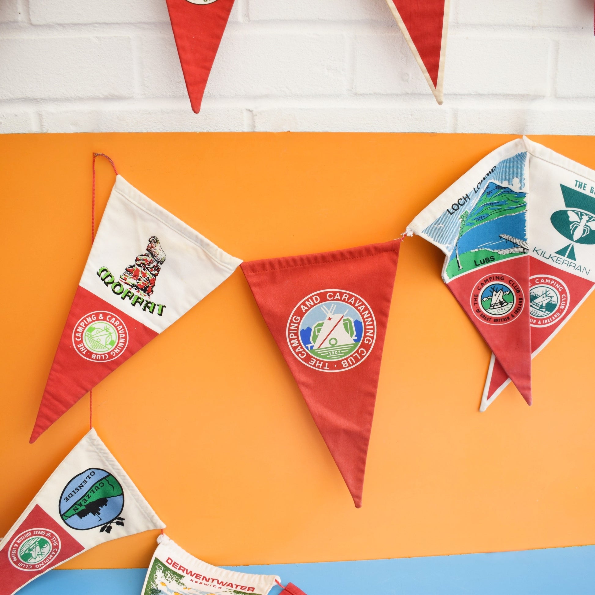F.C.V très ancien grand fanion vintage foot football pennant wimpel F.C.V très ancien grand fanion vintage foot football pennant wimpel