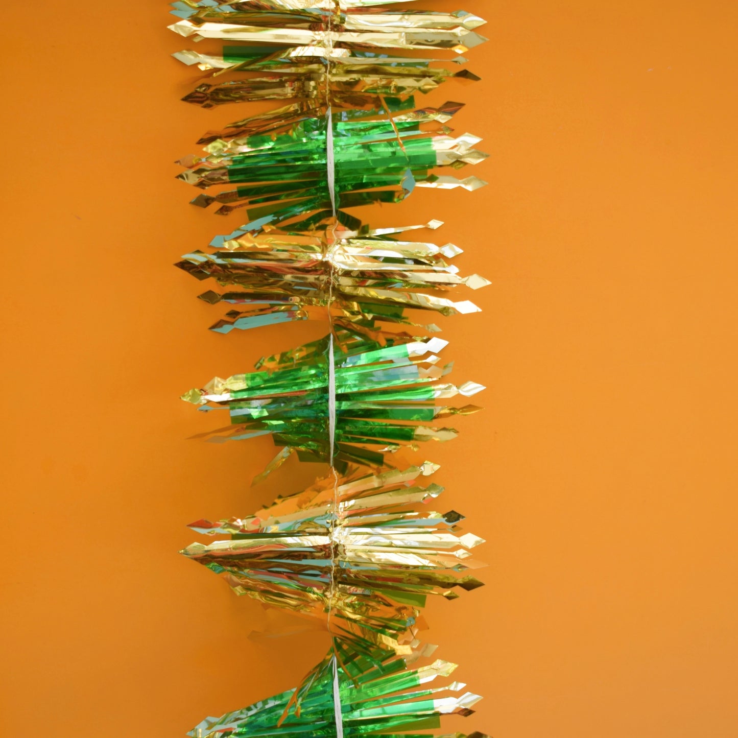 Vintage 1970s Twisted Tinsel Foil Garland Decoration - Gold/ Green