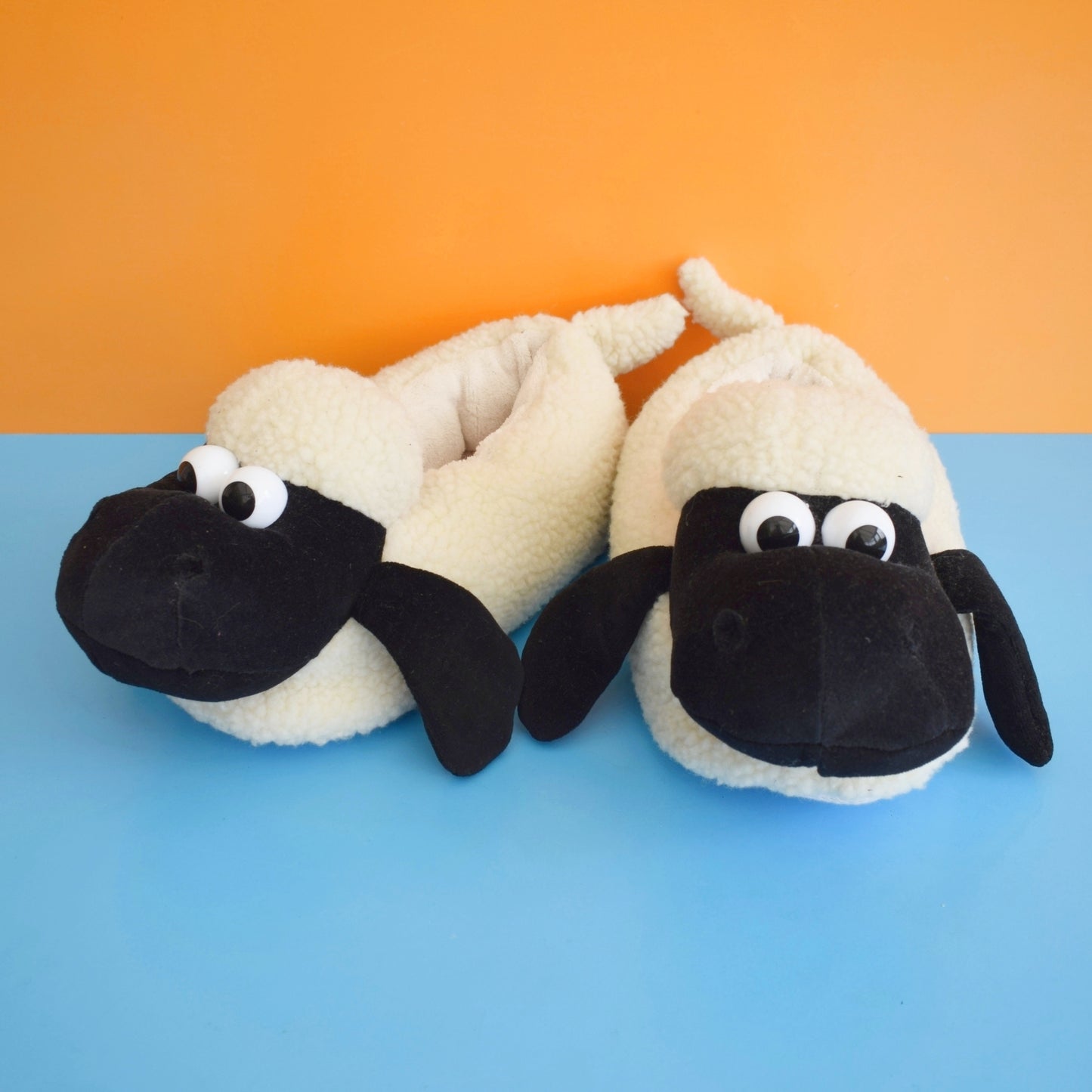 Vintage 2000s Shaun The Sheep Slippers - Size 5