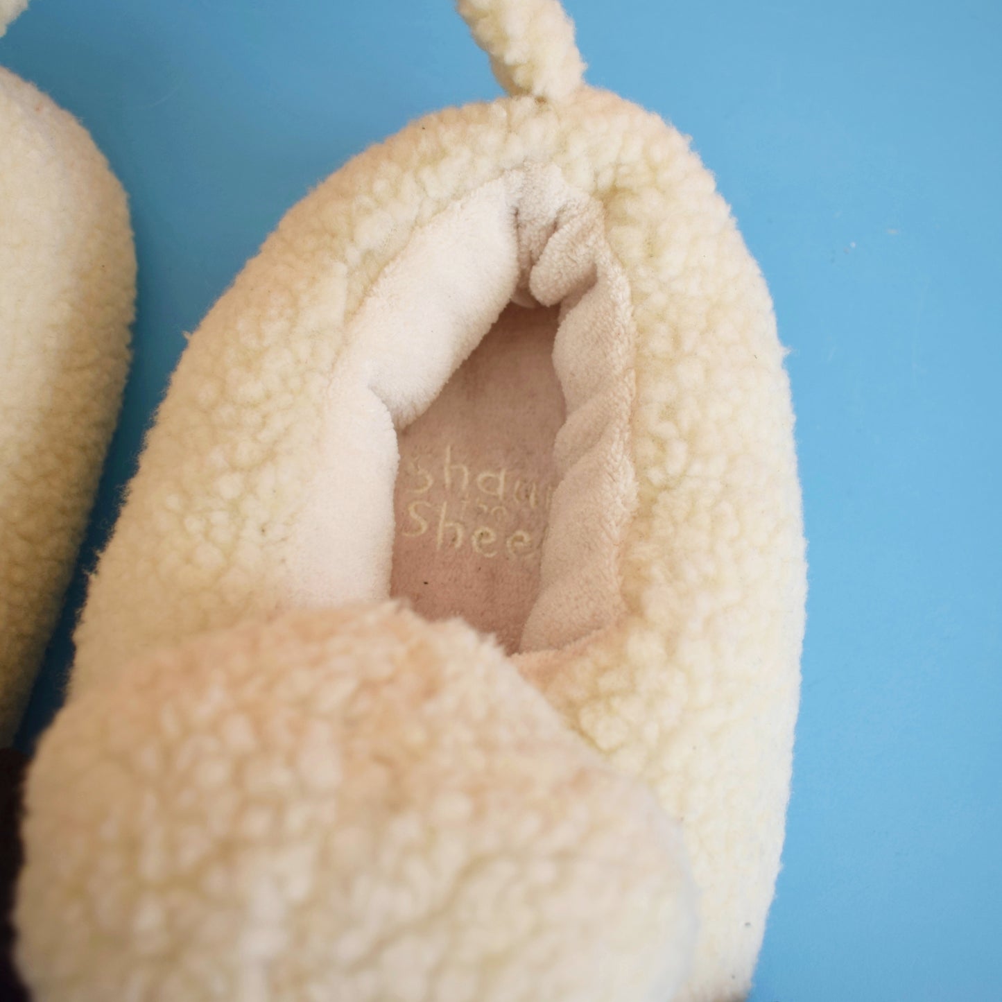 Vintage 2000s Shaun The Sheep Slippers - Size 5