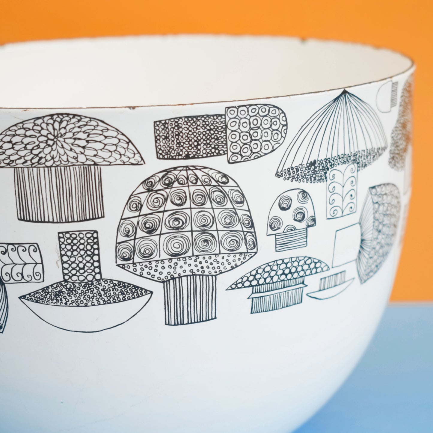 Vintage 1960s Enamel Large Bowl - Finel Arabia - Mushroom