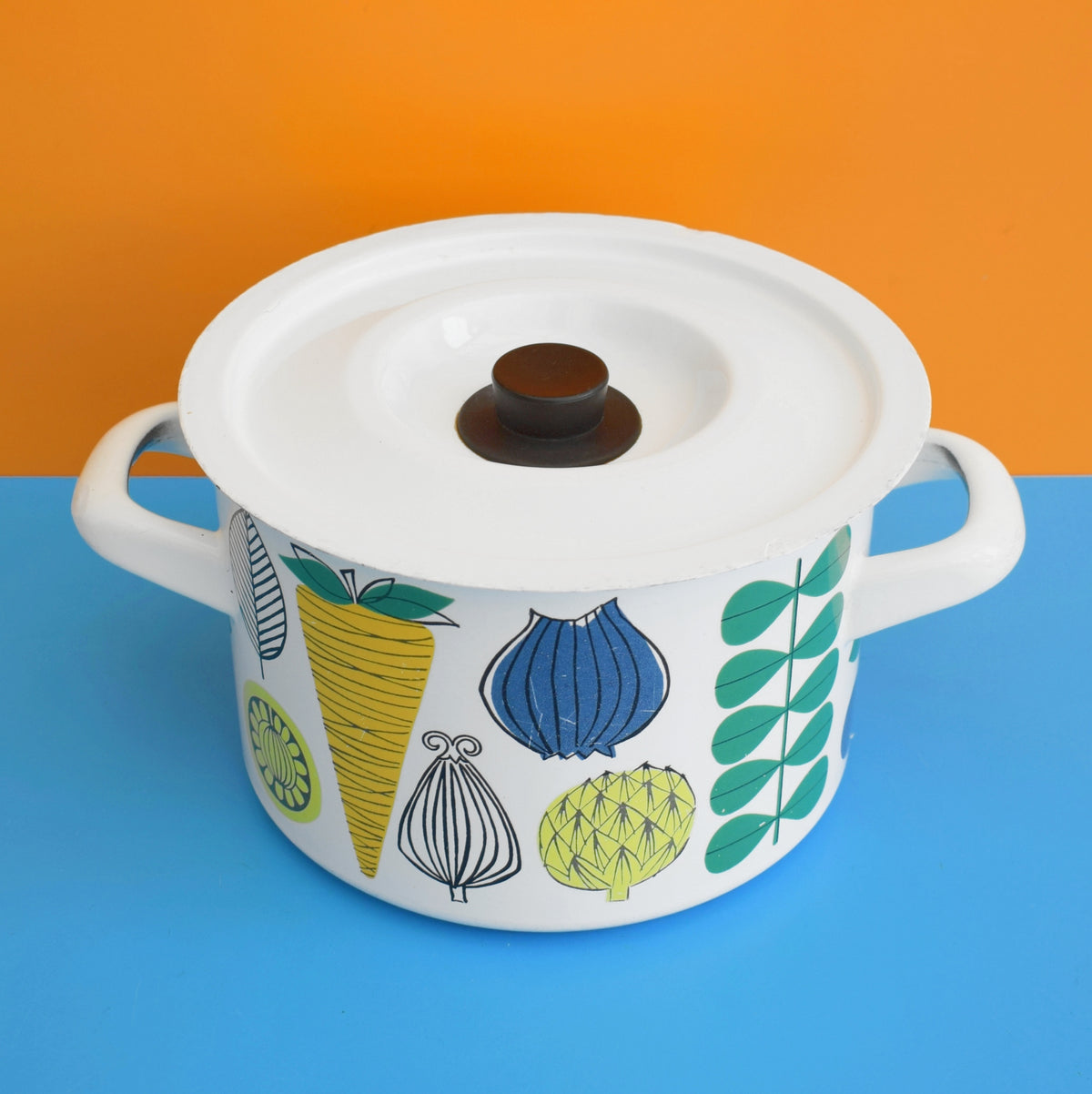 Vintage 1970s Enamel Casserole - Arabia Finland 'Vegeta' - Esteri Tomula by Vintage